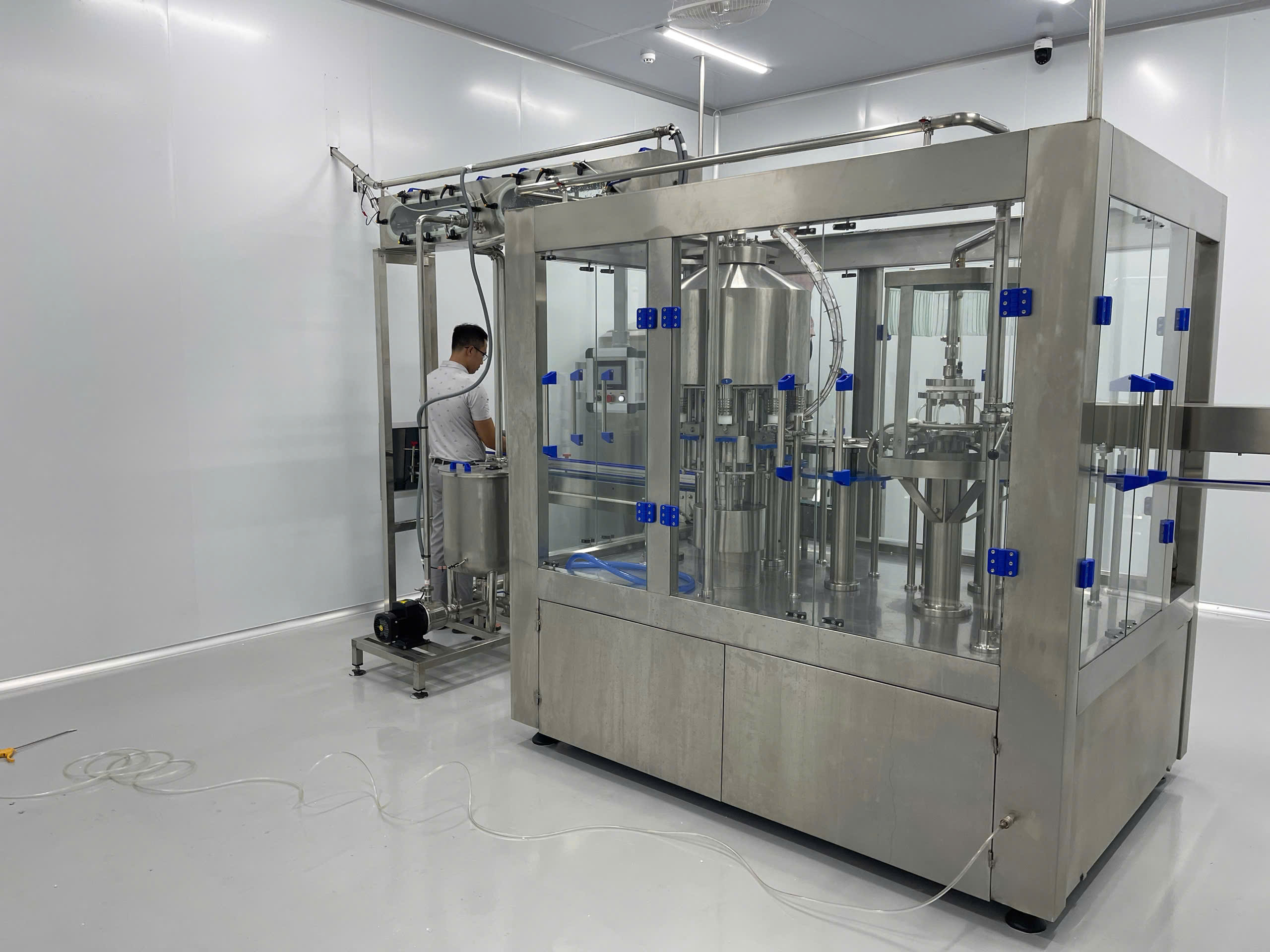 Máy chiết rót 8 - 8 - 3